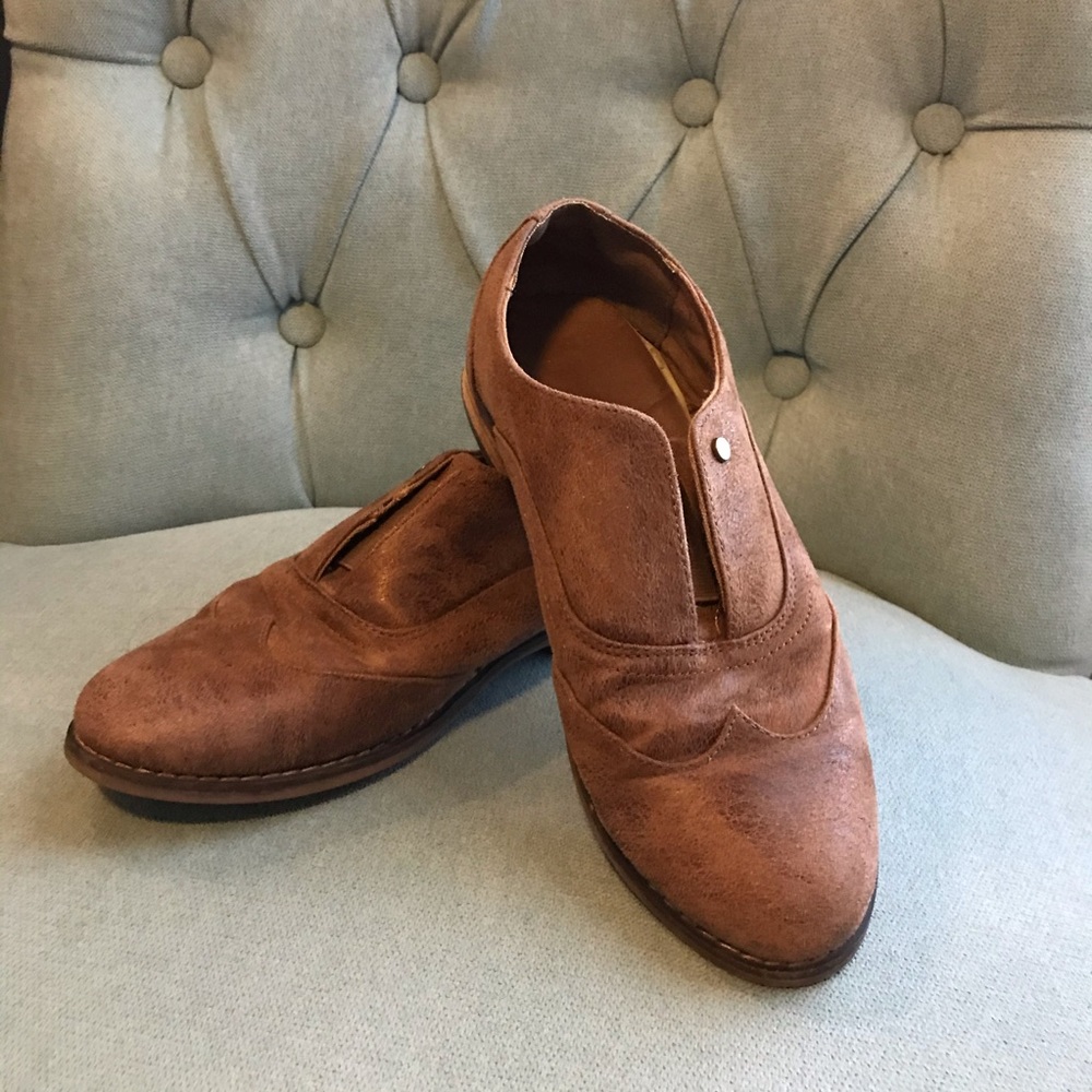 Brown suede saddle/oxford shoes